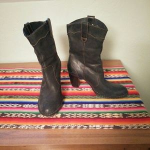Modern Cowgirl Mid Calf Boot